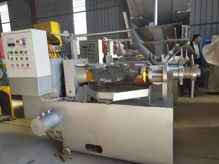 螺旋榨油機制作車間